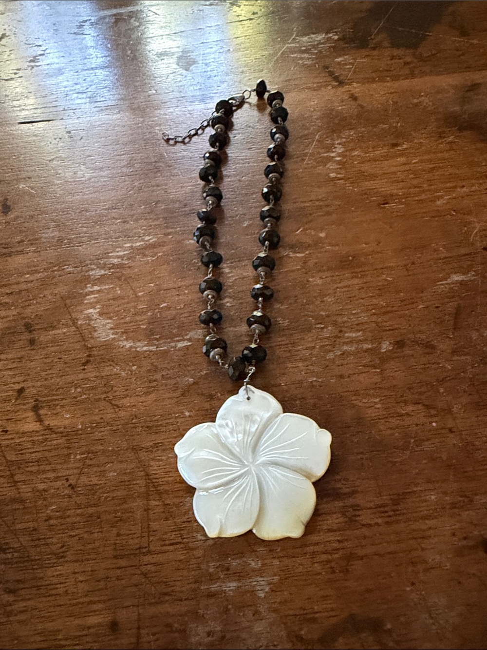 White Flower shell Pendant